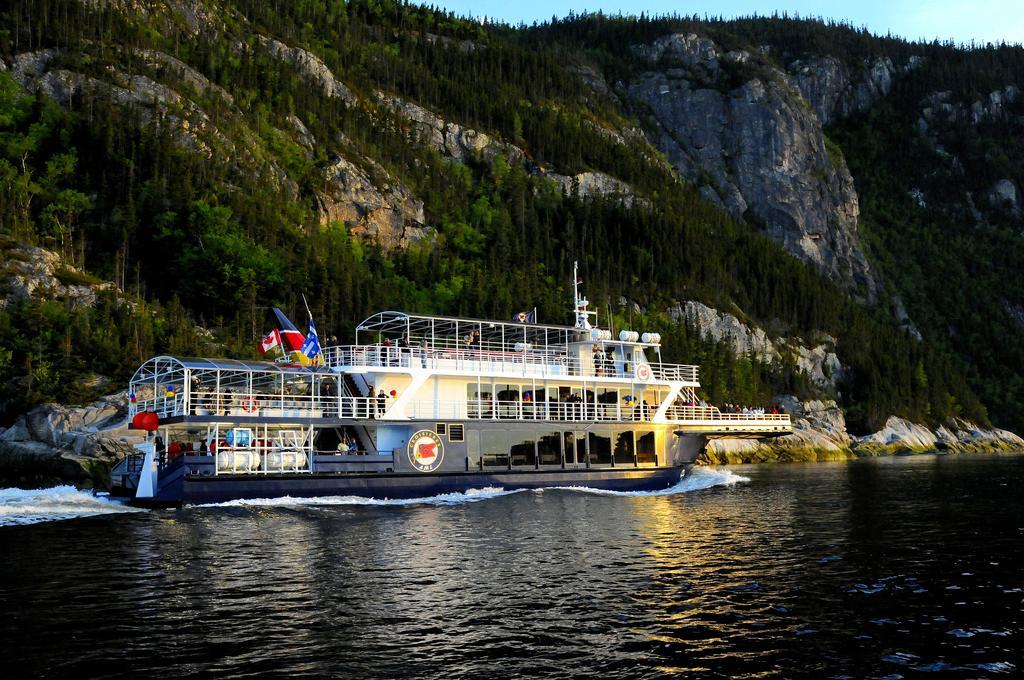 Hôtel Motel Le Beluga Tadoussac Extérieur photo